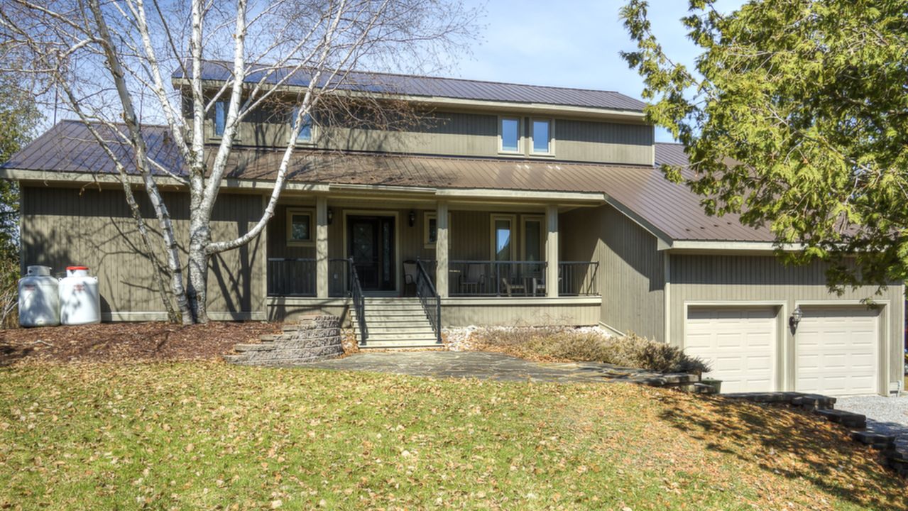 49 Rodeo Drive, Kawartha Lakes, ON, K0M1G0 Scene 2