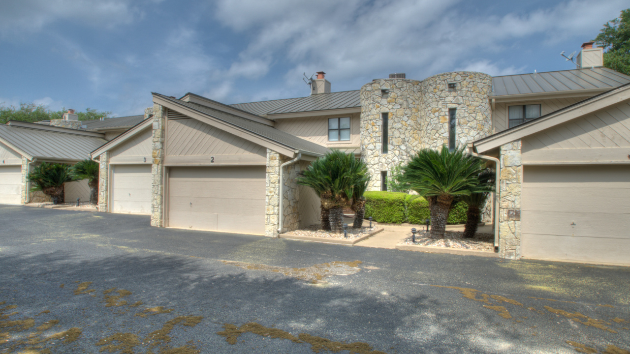 2512 Diagonal #2, Horseshoe Bay, TX, 78657 Scene 1