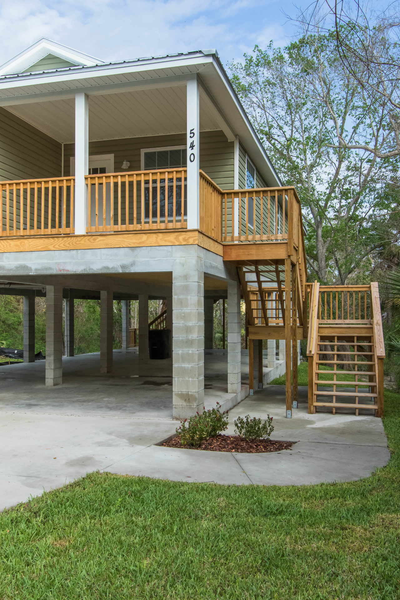 Custom Blt Stair Case & Deck